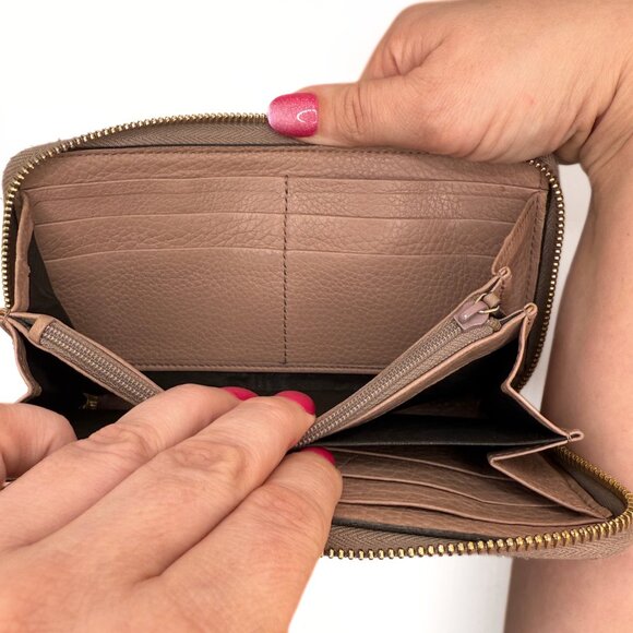 Gucci Beige Bamboo Tassel Zip Around Wallet - Picture 8 of 16